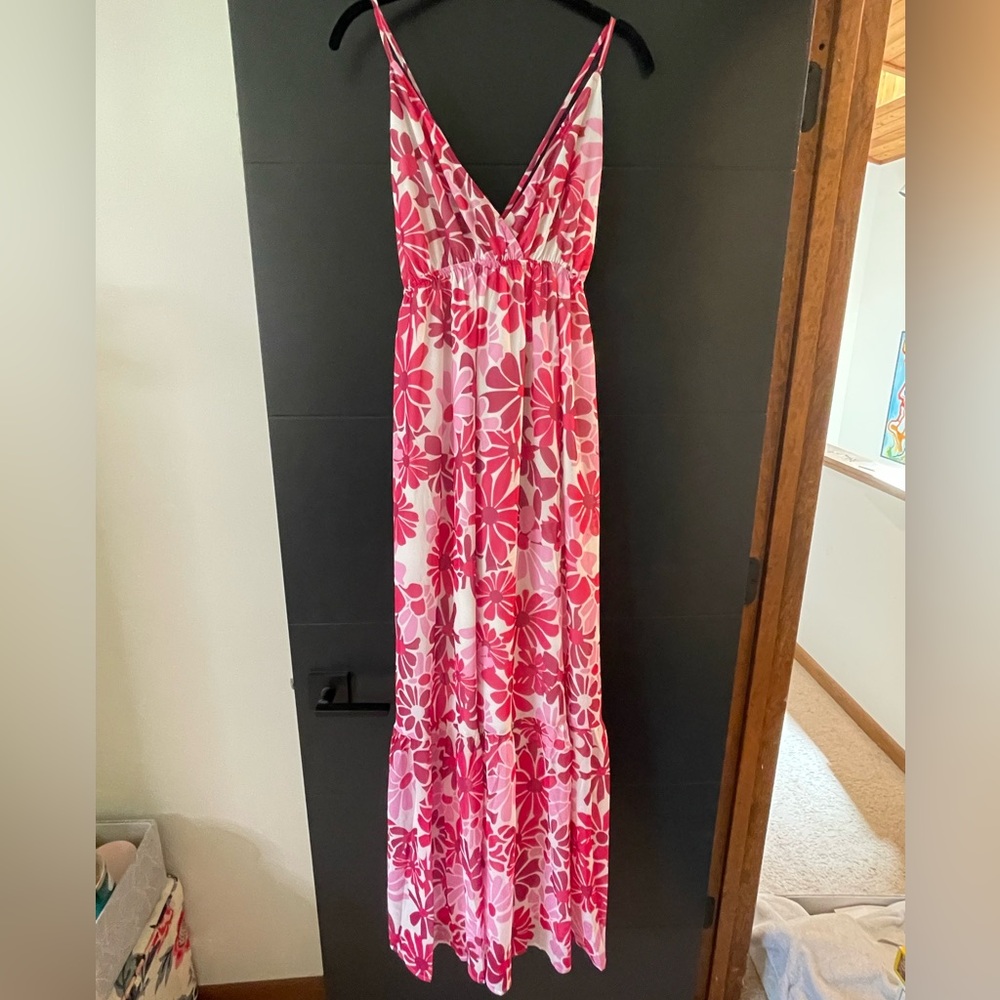 NWOT Pink Lily Floral Dress
